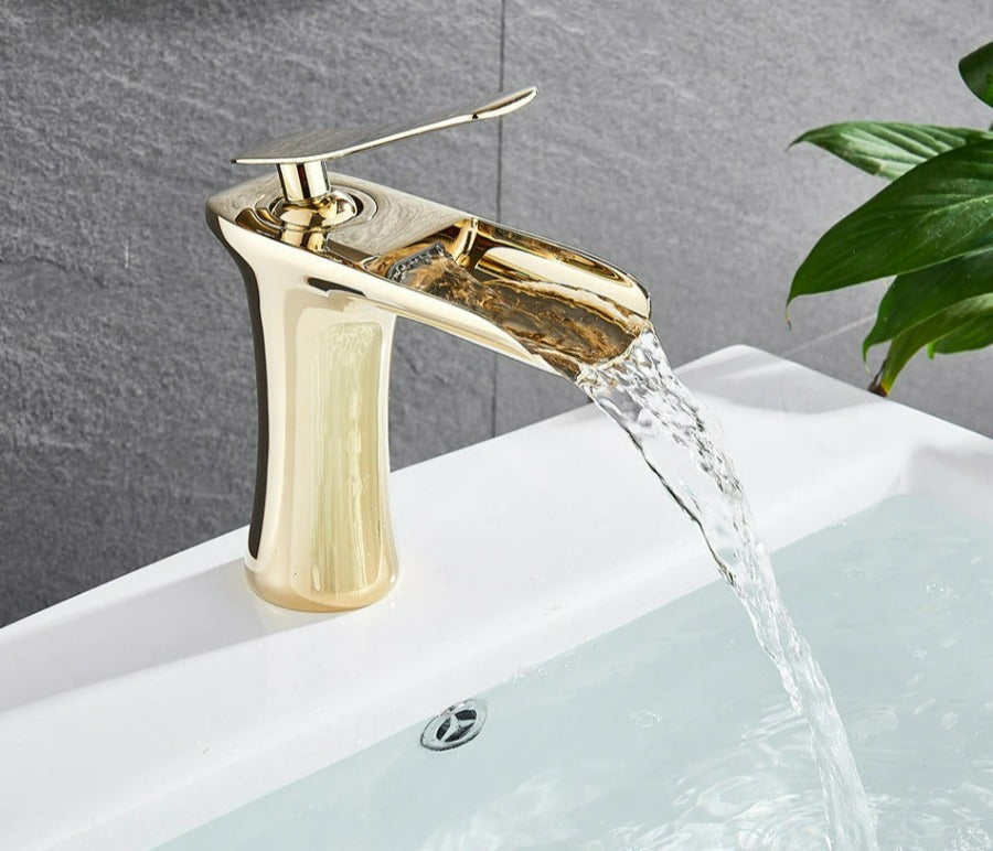 Modern Waterfall Bathroom Faucet – Style & Elegance