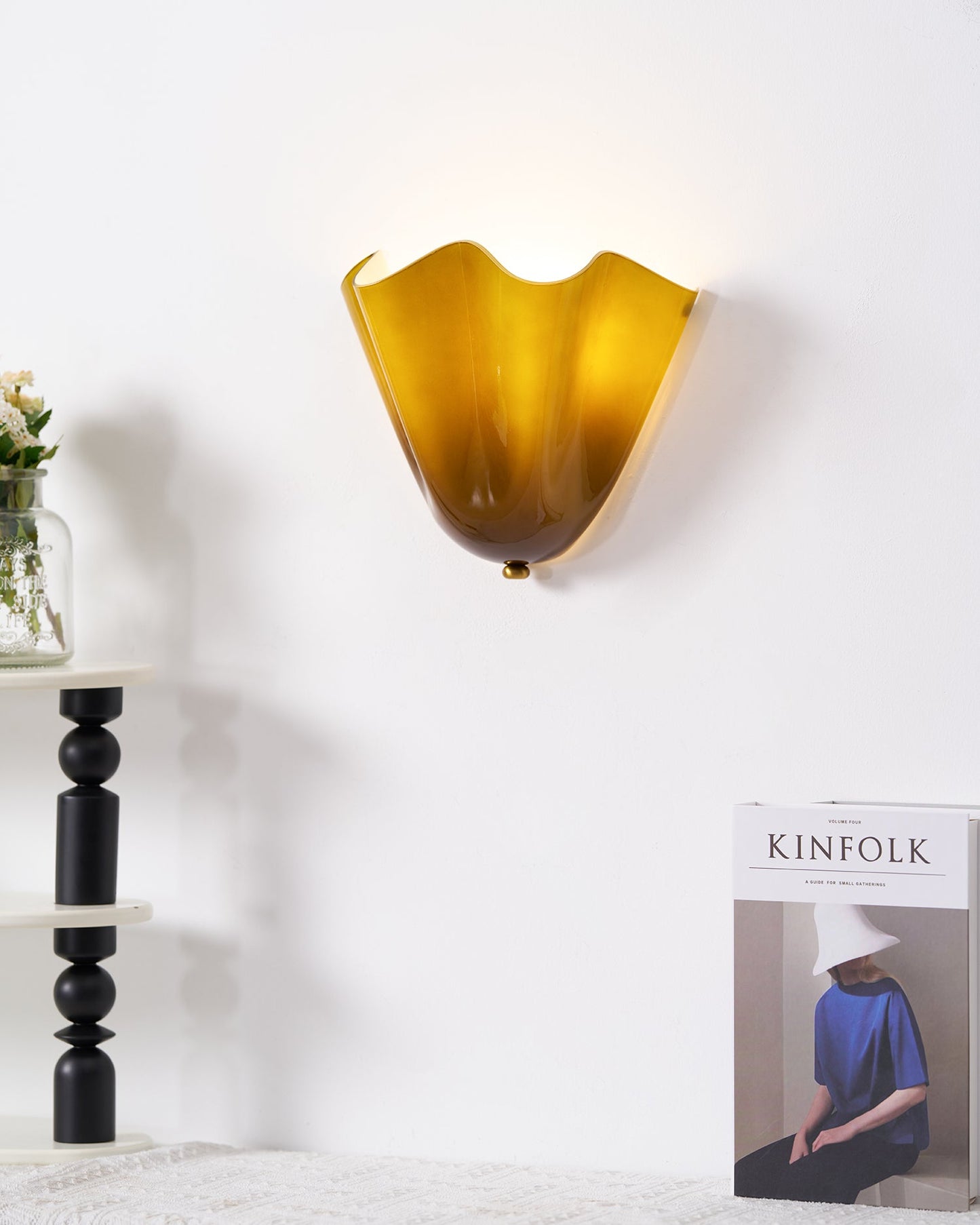 Petal Glass Wall Lamp