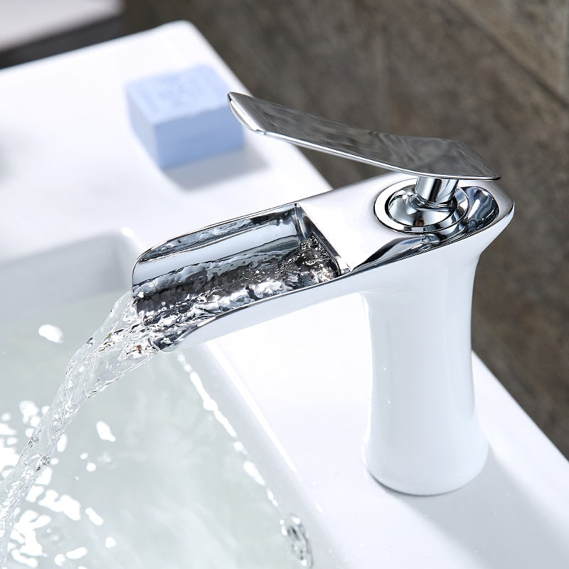 Modern Waterfall Bathroom Faucet – Style & Elegance