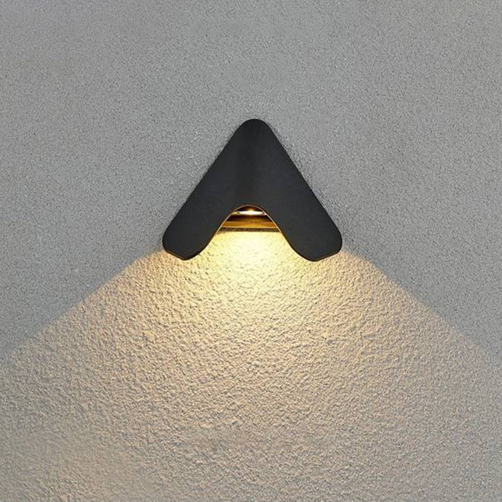 Minimalist Triangle Metal Outdoor Wall Lamp