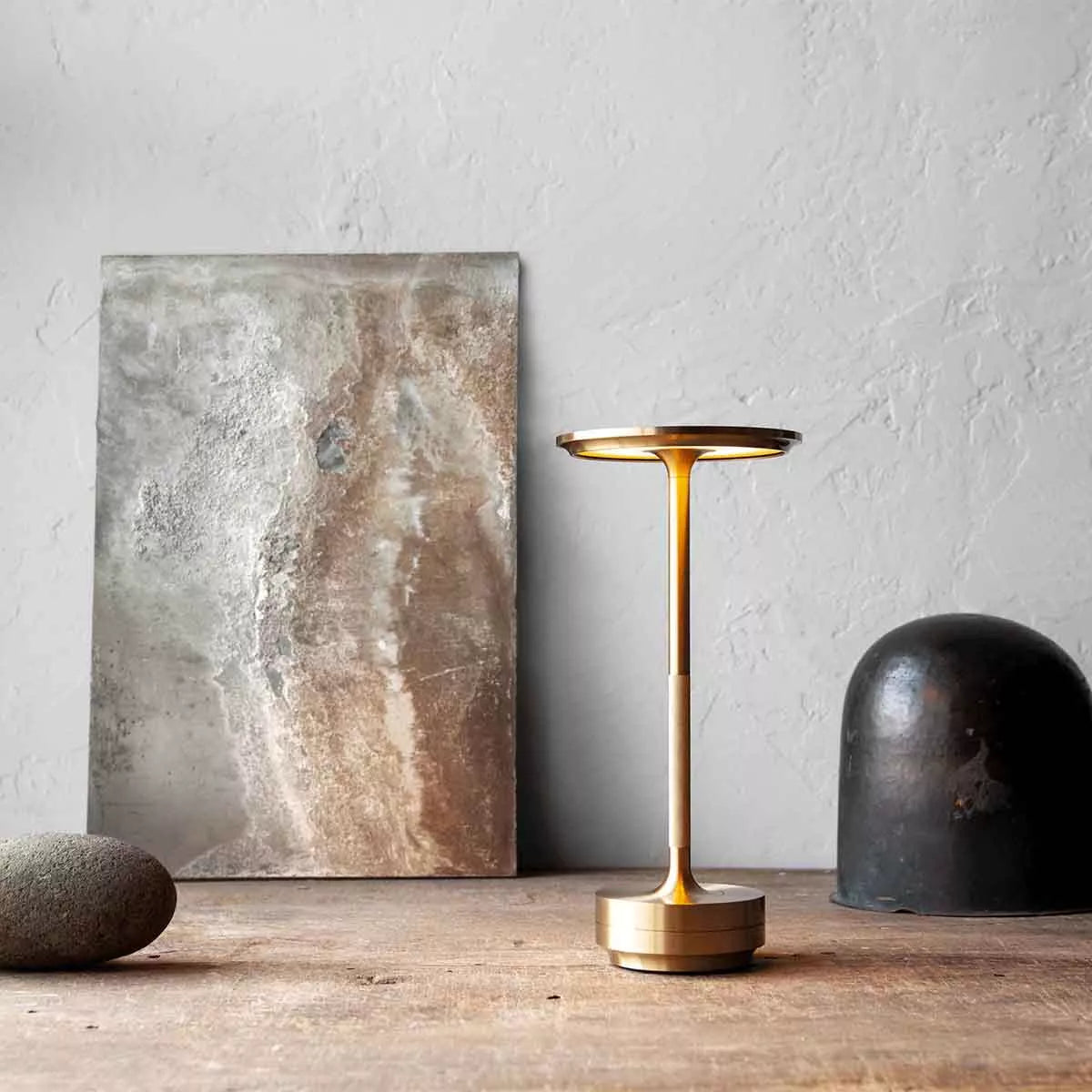 Kestrion Minimalist Brass Table Lamp