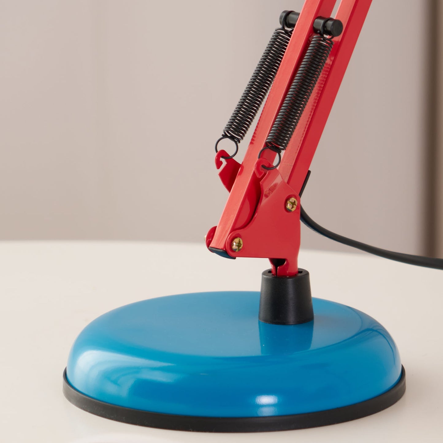 Artistic Modern Table Lamp
