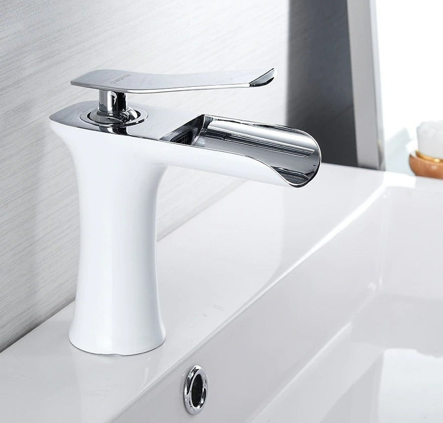Modern Waterfall Bathroom Faucet – Style & Elegance