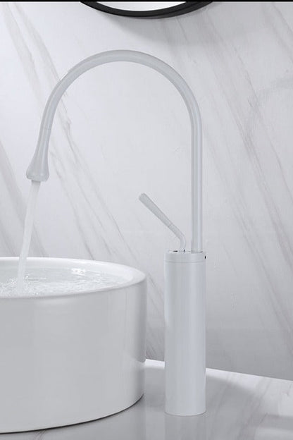 Elegant Basin Faucet – Modern Design & High-Quality Craftsmanship