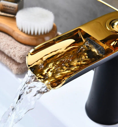 Modern Waterfall Bathroom Faucet – Style & Elegance