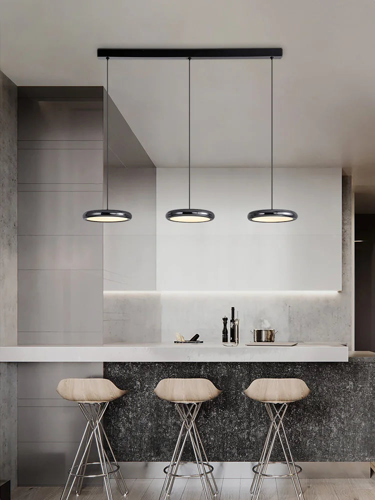 Elegant Aluminum Pendant Lamp