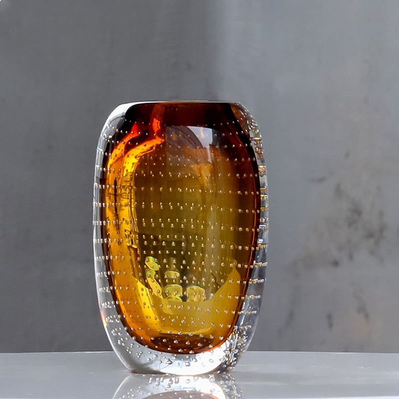 Elegant Glass Vase – Timeless Art & Craftsmanship