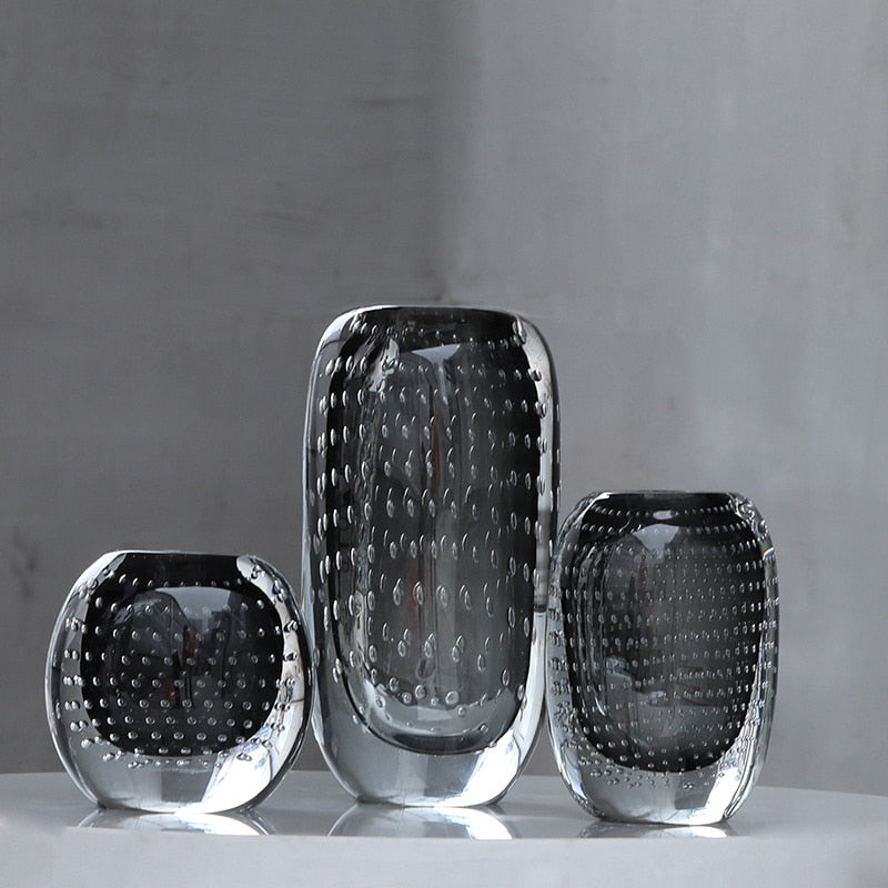 Elegant Glass Vase – Timeless Art & Craftsmanship