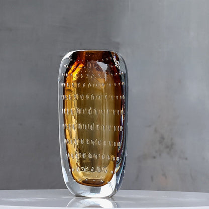 Elegant Glass Vase – Timeless Art & Craftsmanship