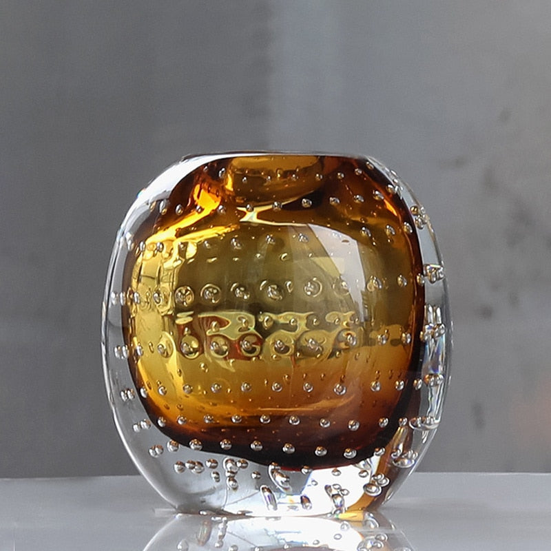 Elegant Glass Vase – Timeless Art & Craftsmanship