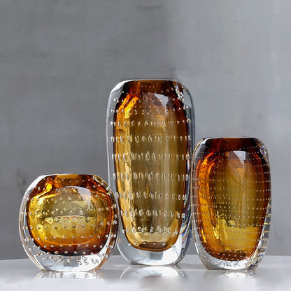 Elegant Glass Vase – Timeless Art & Craftsmanship