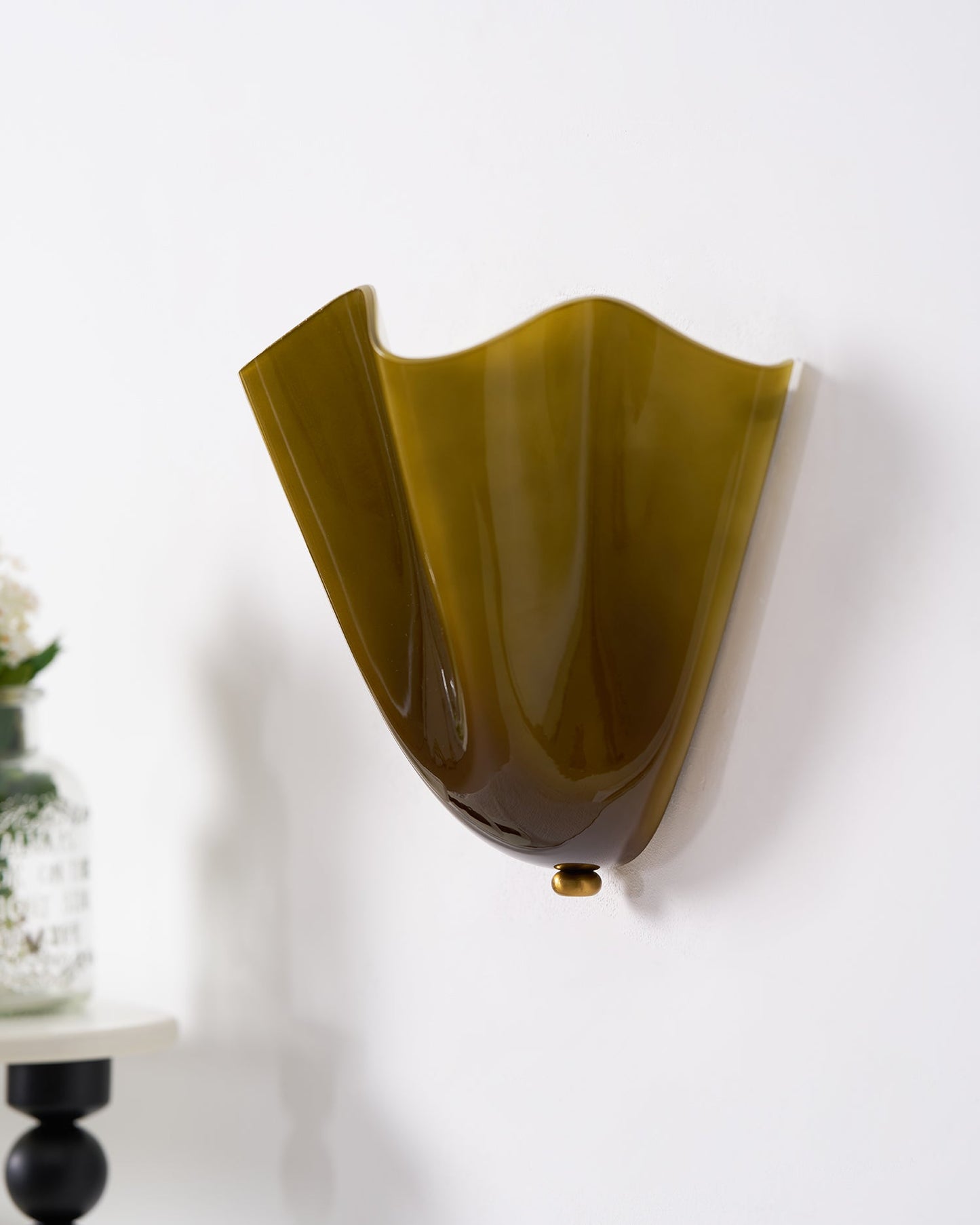 Petal Glass Wall Lamp