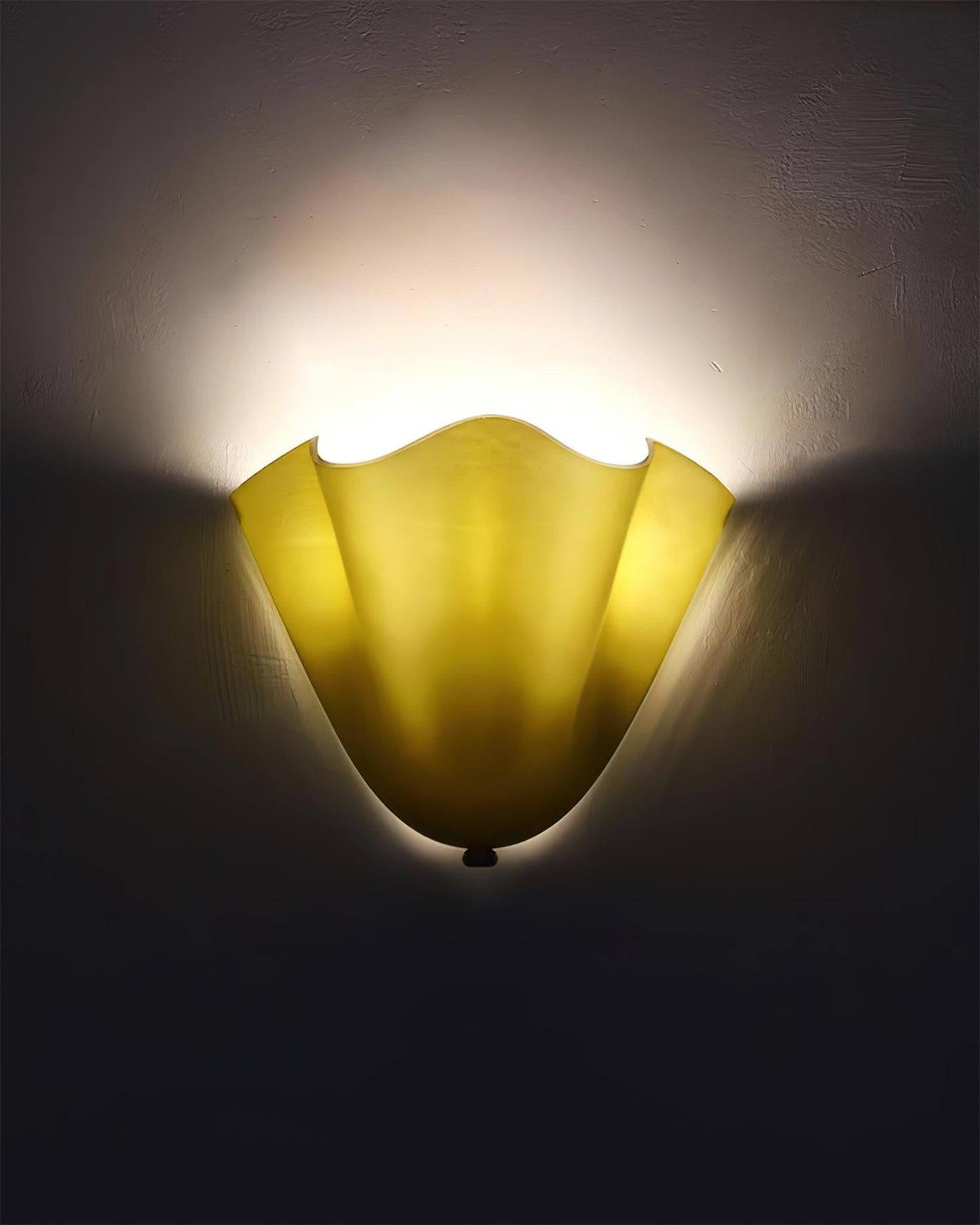 Petal Glass Wall Lamp