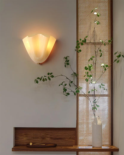 Petal Glass Wall Lamp
