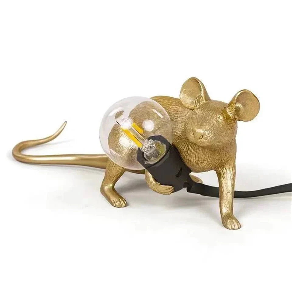The Curious Explorer – A Playful Mouse Lamp
