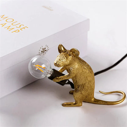 The Curious Explorer – A Playful Mouse Lamp