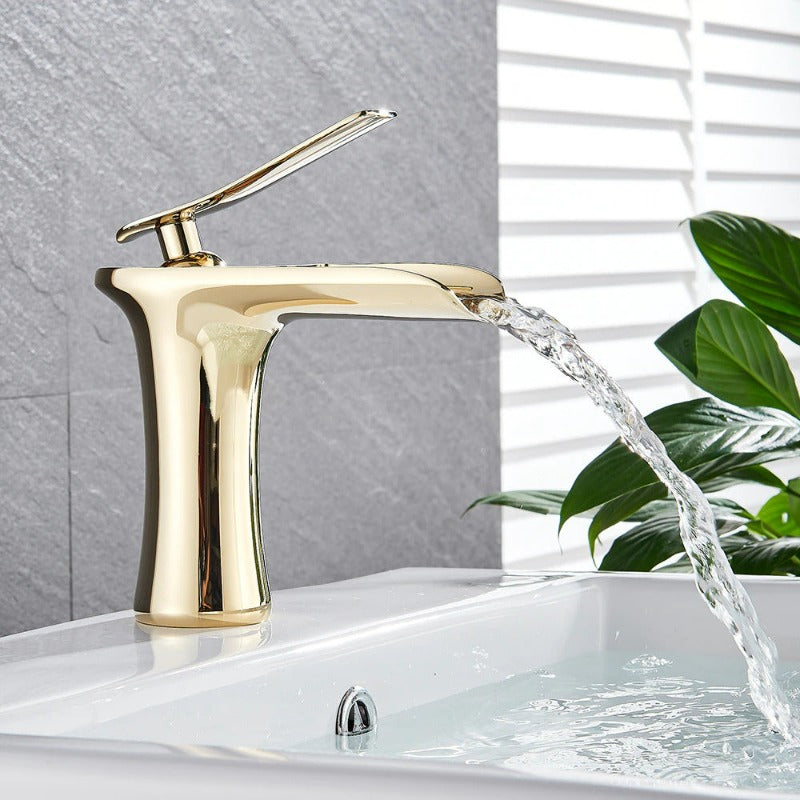 Modern Waterfall Bathroom Faucet – Style & Elegance