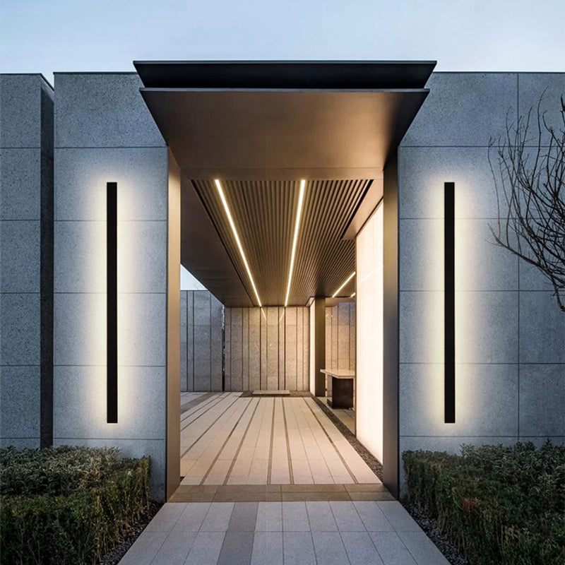 Veldrin Minimalist Slim Black Metal Outdoor Wall Light