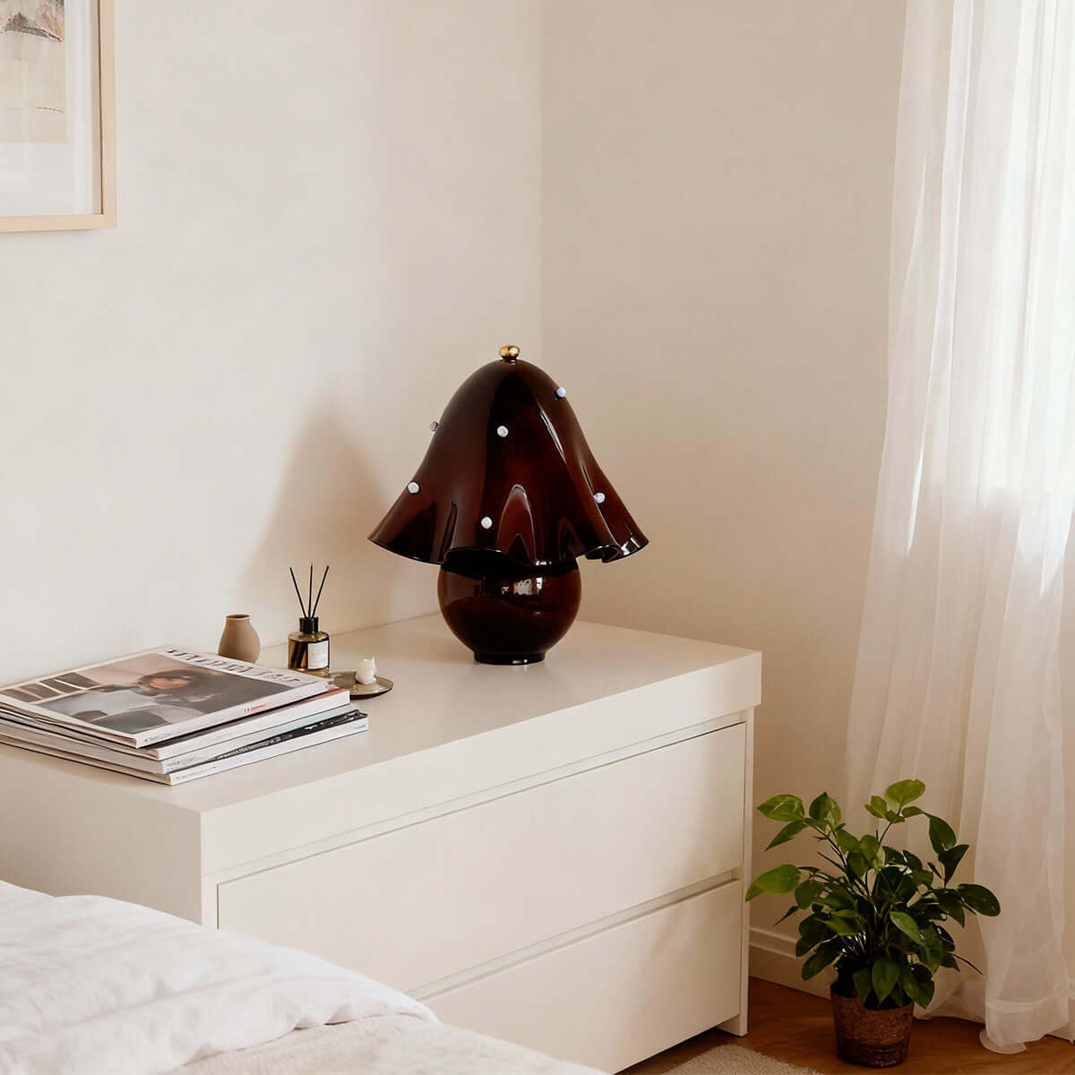 Ruffled Glass Table Lamp