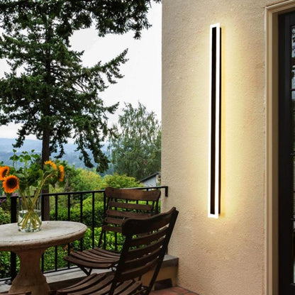 Halvenn Minimalist Acrylic Pane Outdoor Wall Light