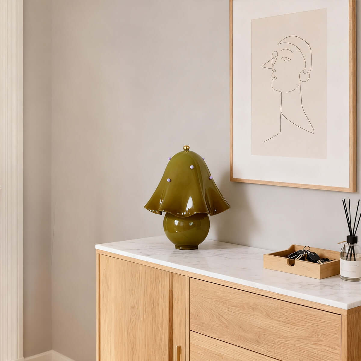 Ruffled Glass Table Lamp
