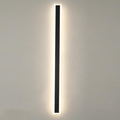 Halvenn Minimalist Acrylic Pane Outdoor Wall Light