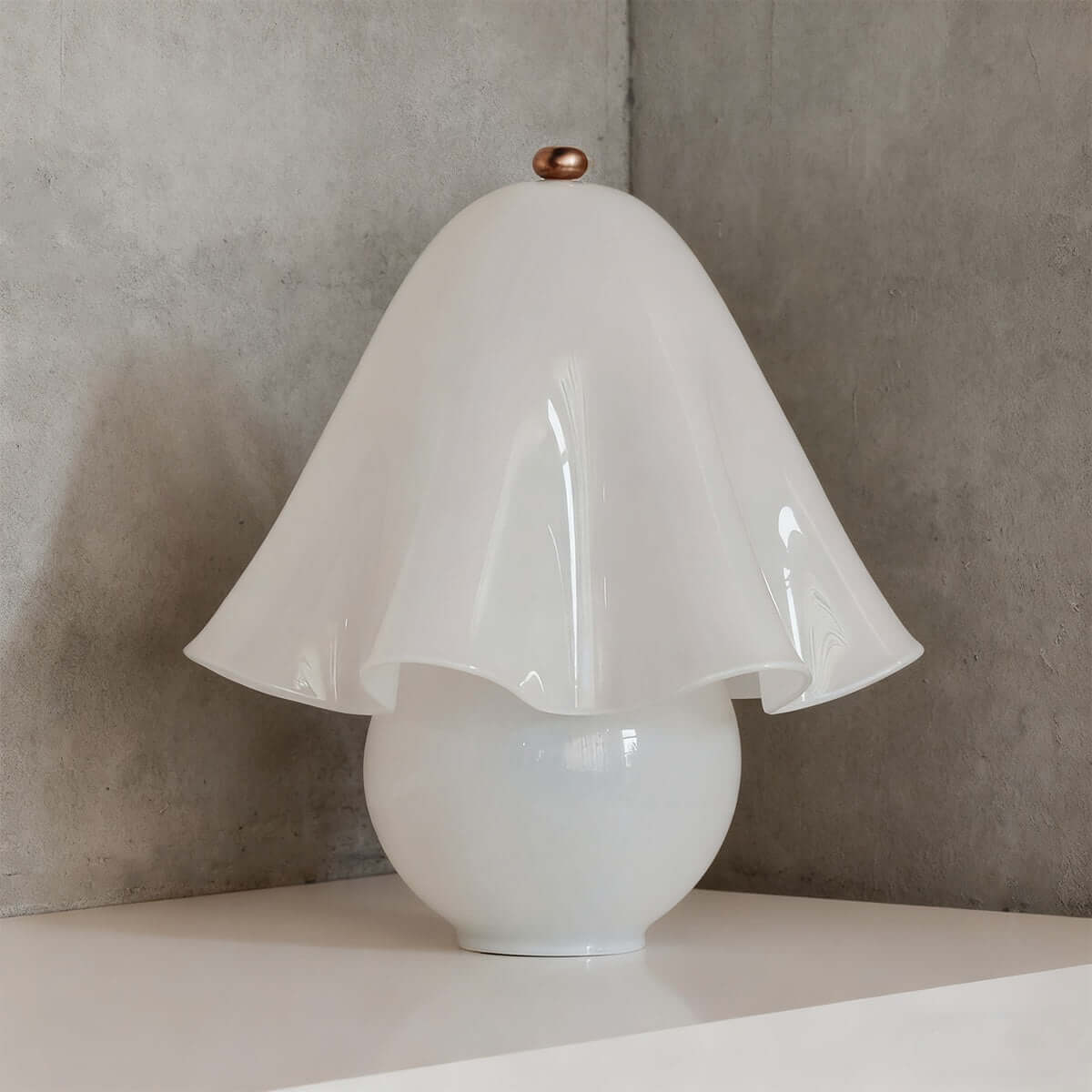 Ruffled Glass Table Lamp