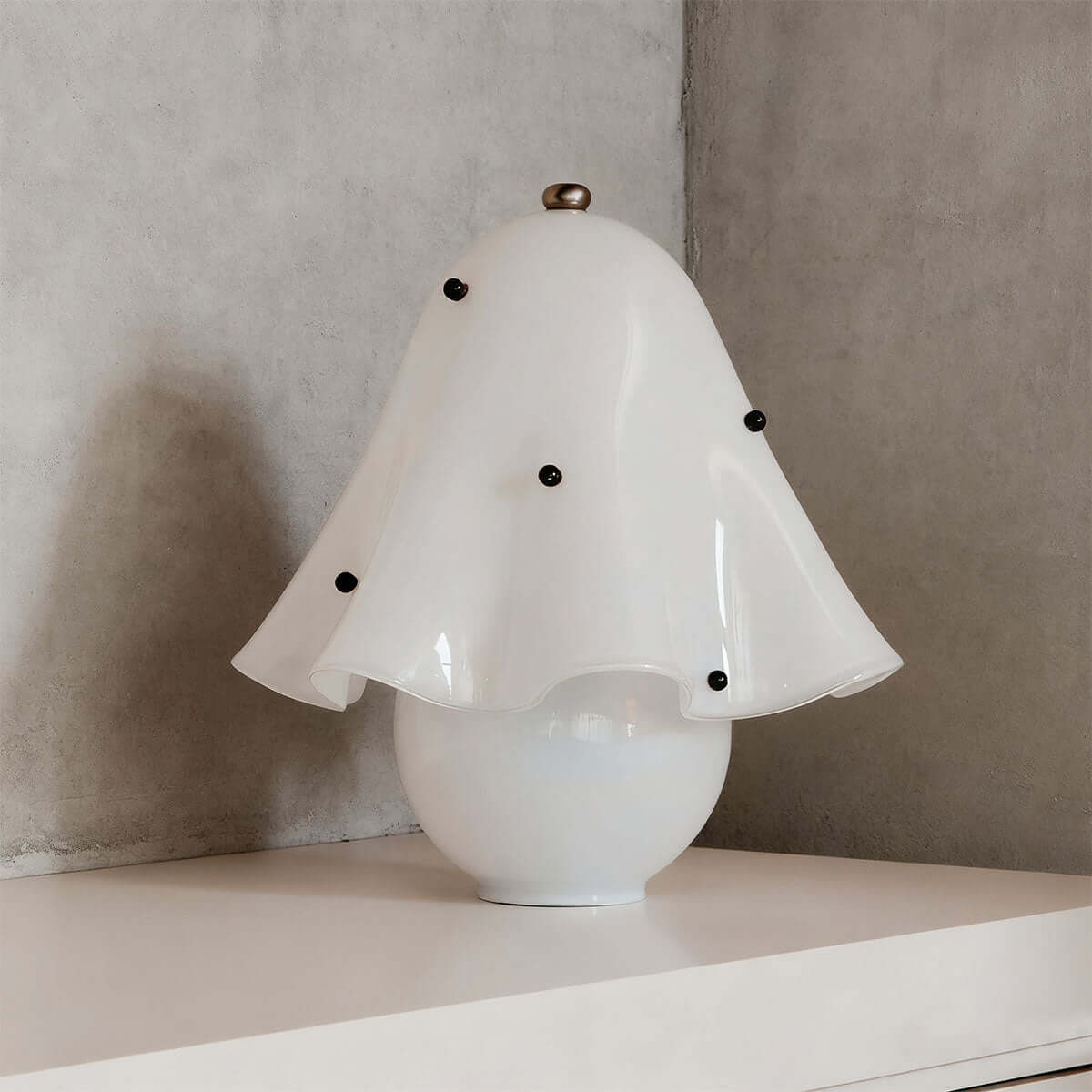 Ruffled Glass Table Lamp