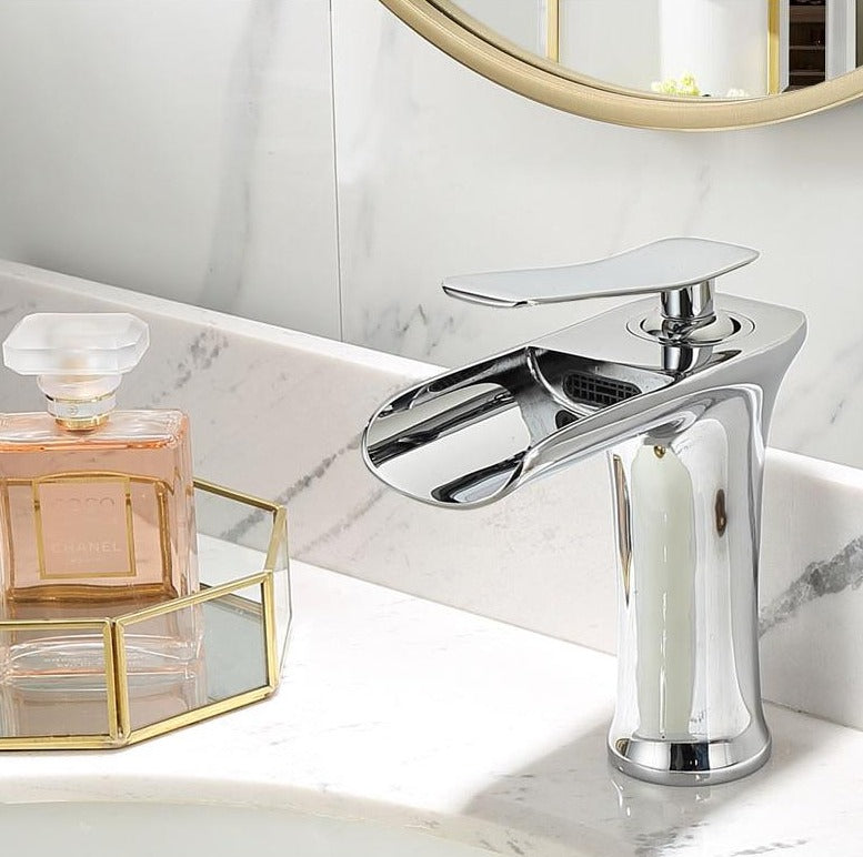 Modern Waterfall Bathroom Faucet – Style & Elegance